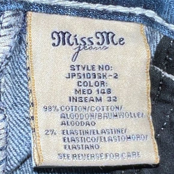 Miss Me Low Rise Embroidered Skinny Jeans Size 26x29 - Picture 4 of 5